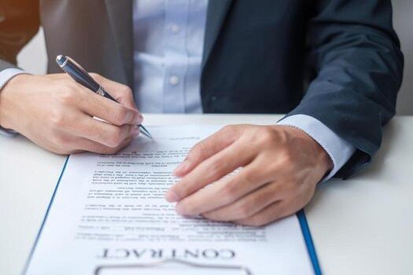 How Do I Write a Contract for Freelance Clients