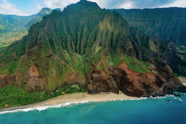 How Much Does a Week-Long Trip to Hawaii Cost? (2026 Breakdown)