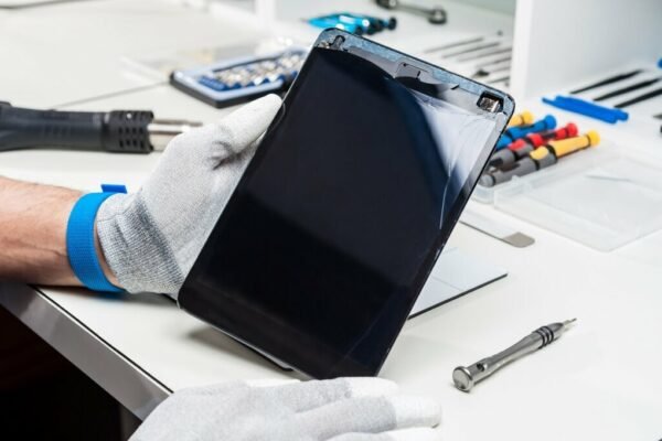 How Much Does it Cost to Fix a Cracked Tablet Screen