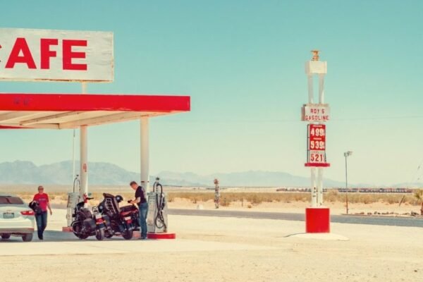 The Best App for Finding Cheap Gas on Road Trips (Compared)