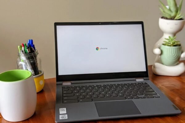 What is the Difference Between a Chromebook and a Regular Laptop