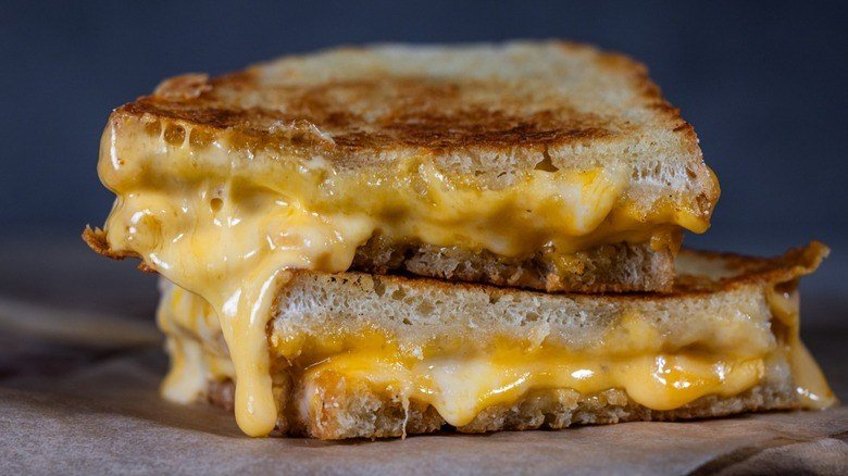 Why Your Grilled Cheese Never Gets Golden Brown